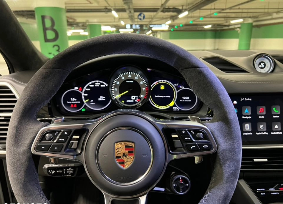 Porsche Cayenne cena 619000 przebieg: 1050, rok produkcji 2022 z Przysucha małe 254